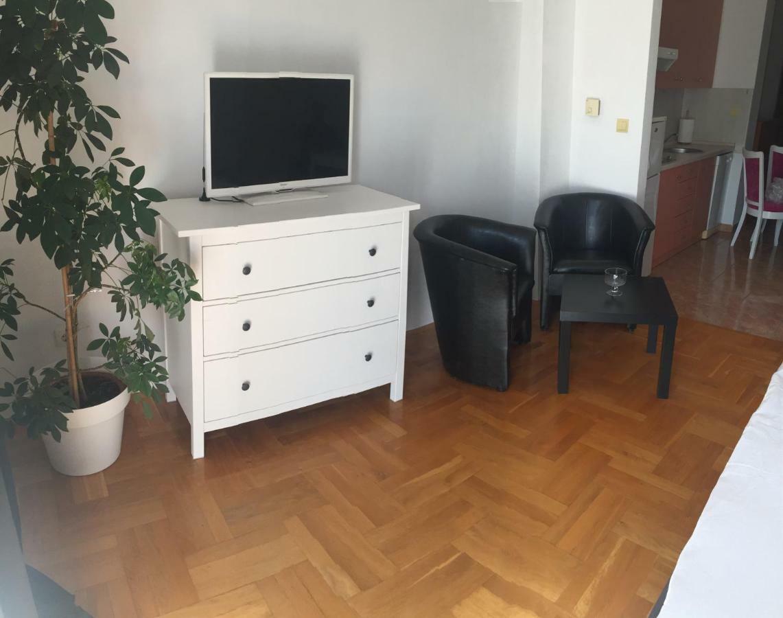 Studio apartman Lara *** Osijek Exterior foto